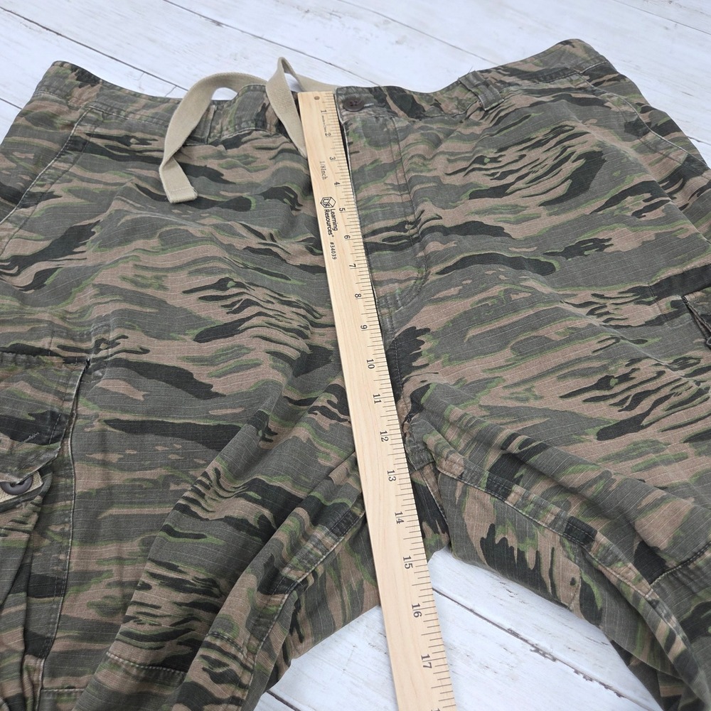 Vtg 2003 GAP Cargo Shorts Men 38 Green Tiger Stripe Camo Ripstop Utility Relaxed - Picture 4 of 12